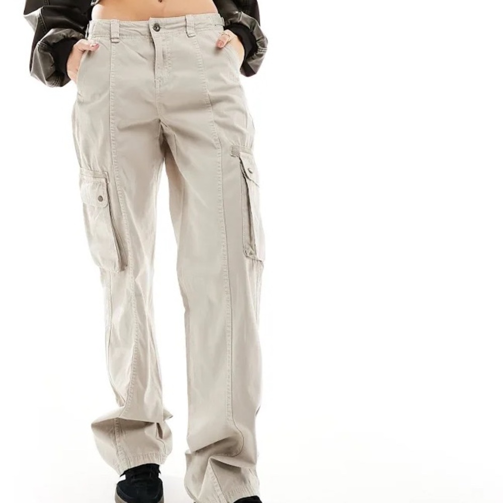 Bershka Women's Adjustable Straight-Fit Cargo Pants